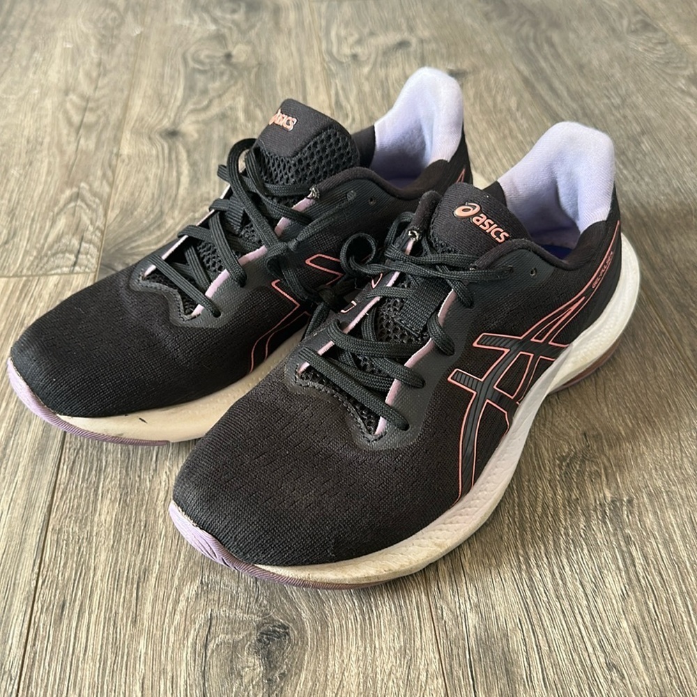 ASICS Gel Pulse 14 Tennis shoes size 8 women’s